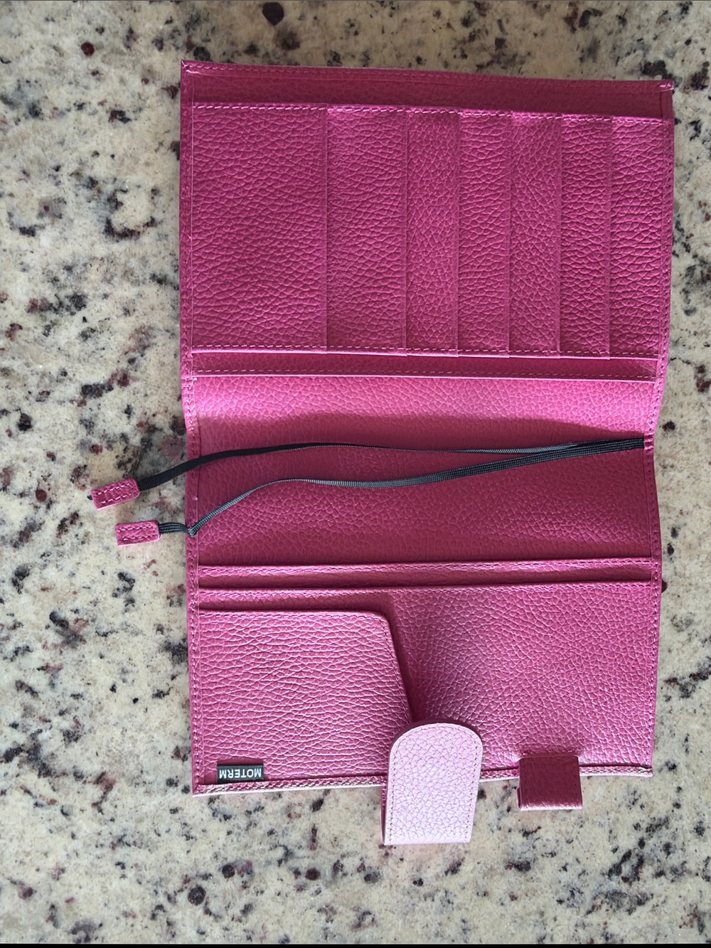 Moterm b6 Cover Raspberry - Picture 3 of 3